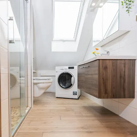 Appartement 1 Bedroom With King Bed, 2 Min To Rab