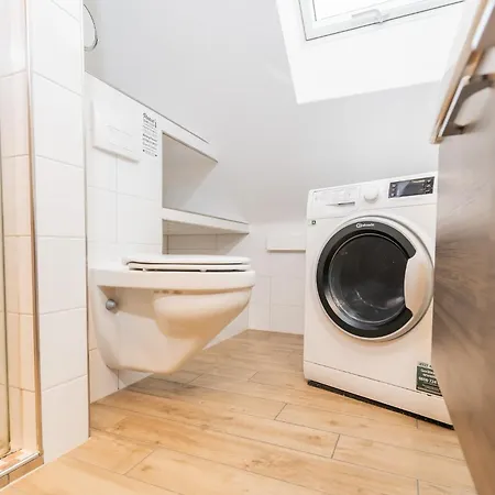 Appartement 1 Bedroom With King Bed, 2 Min To Rab Ramstein-Miesenbach