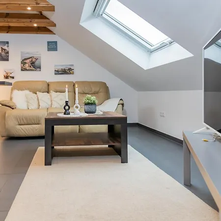 Appartement 1 Bedroom With King Bed, 2 Min To Rab *