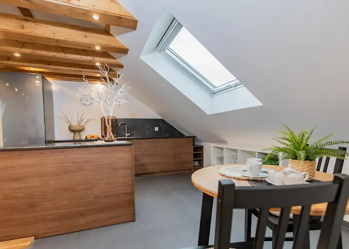 1 Bedroom With King Bed, 2 Min To Rab *