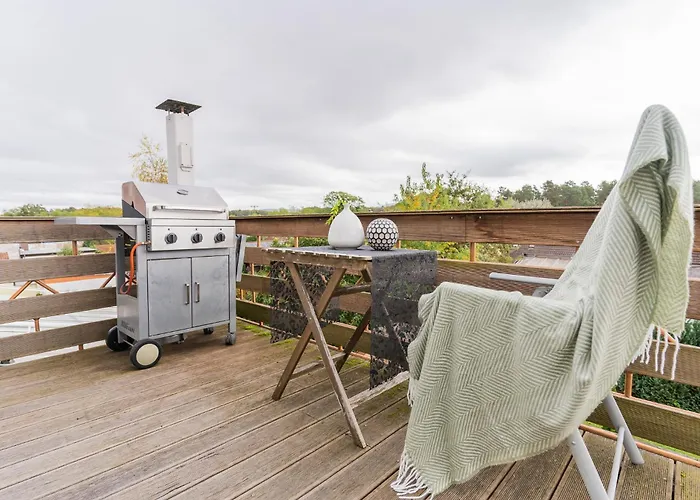 1 Bedroom With King Bed, 2 Min To Rab Appartement